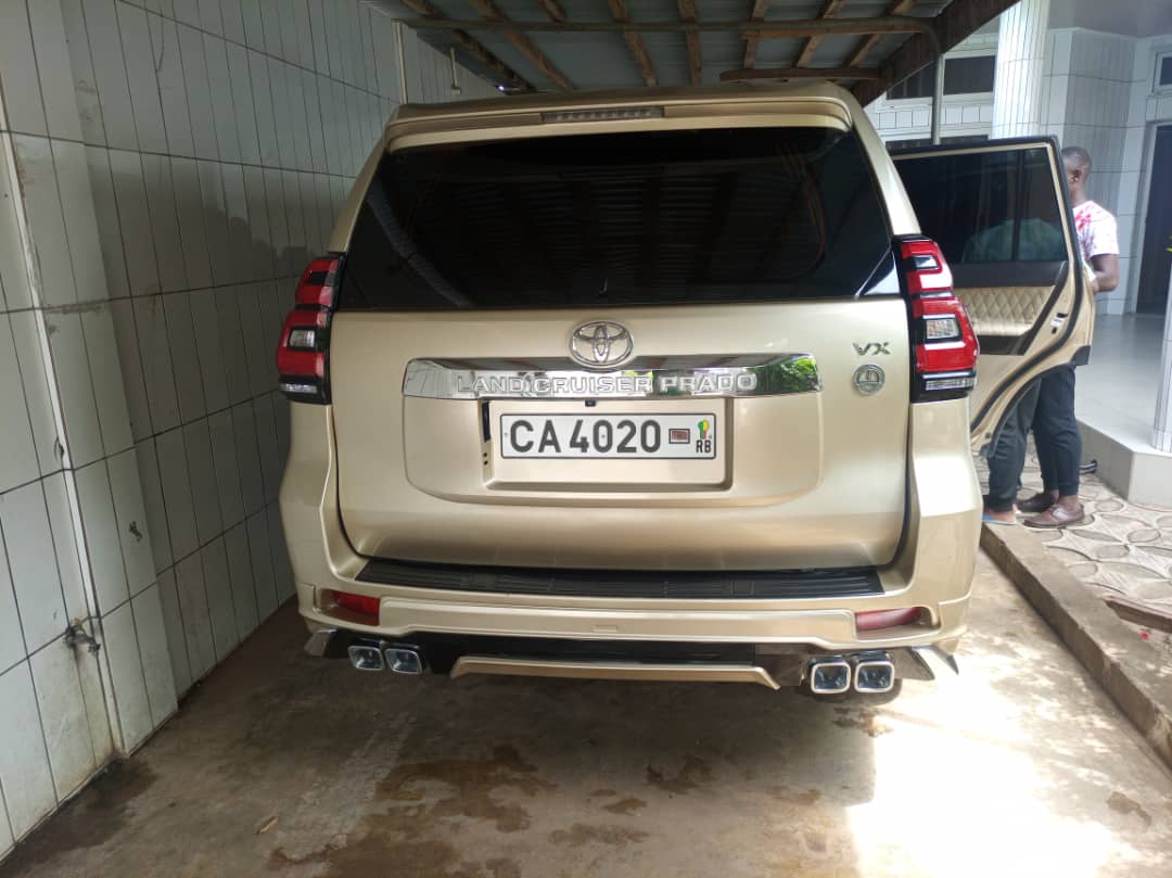 image-de-Toyota Prado.
