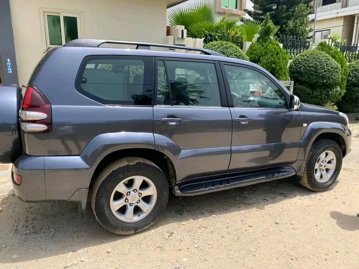 image-de-Toyota Prado.